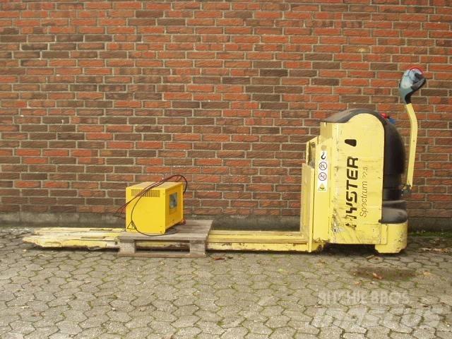 Hyster P 2.5 Nisko podizni električni viljuškar