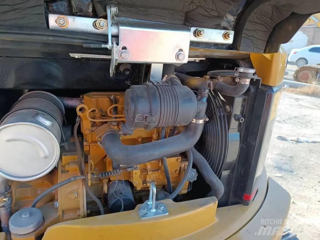 CAT 303 CR Mini bageri < 7t