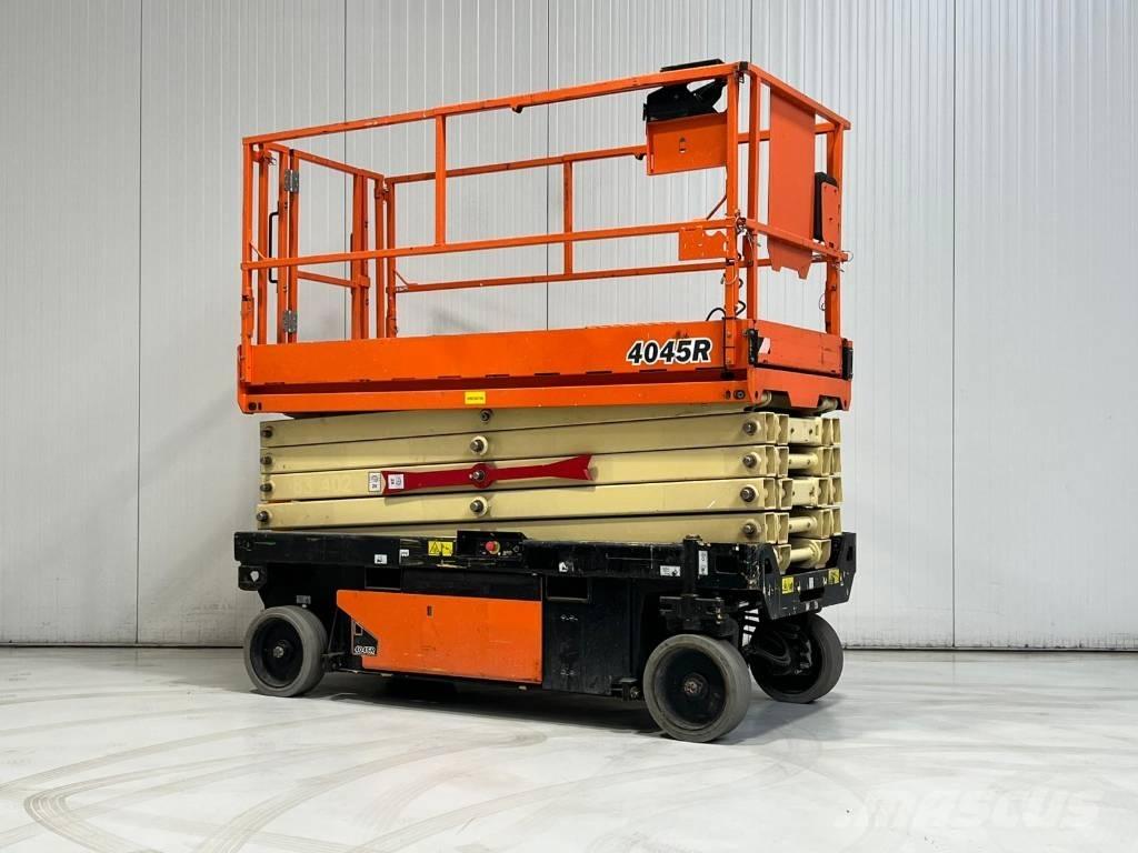 JLG 4045R Makazaste platforme