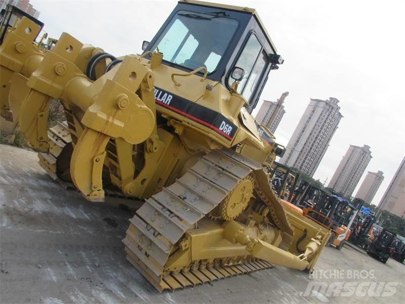 CAT D6R Buldožeri guseničari