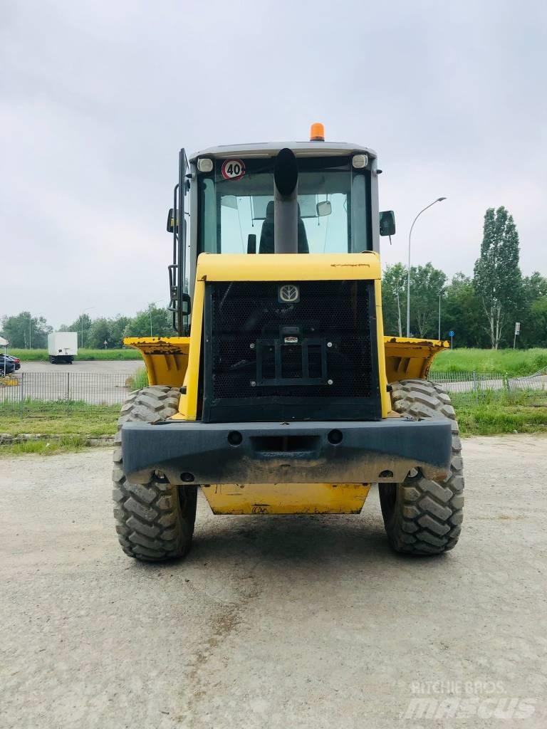 New Holland W 110 B Utovarivači na točkove