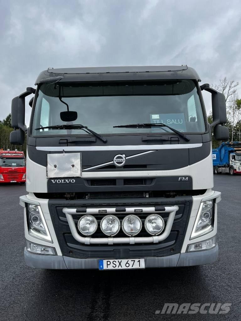 Volvo FM 6X2 Komunalni kamioni