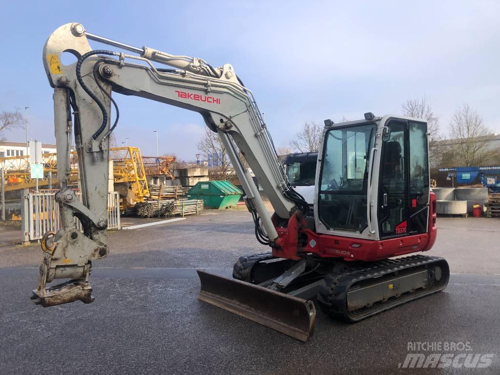 Takeuchi TB 370 Midi bageri 7t – 12t