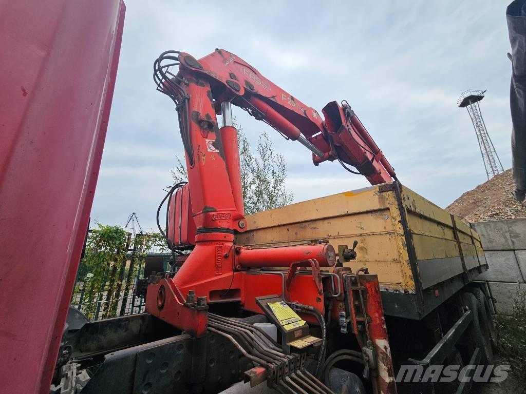 Scania P 94 FASSI Sanduk kamioni