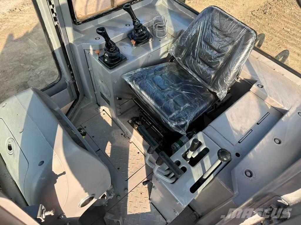 CAT D 6 G Buldožeri guseničari