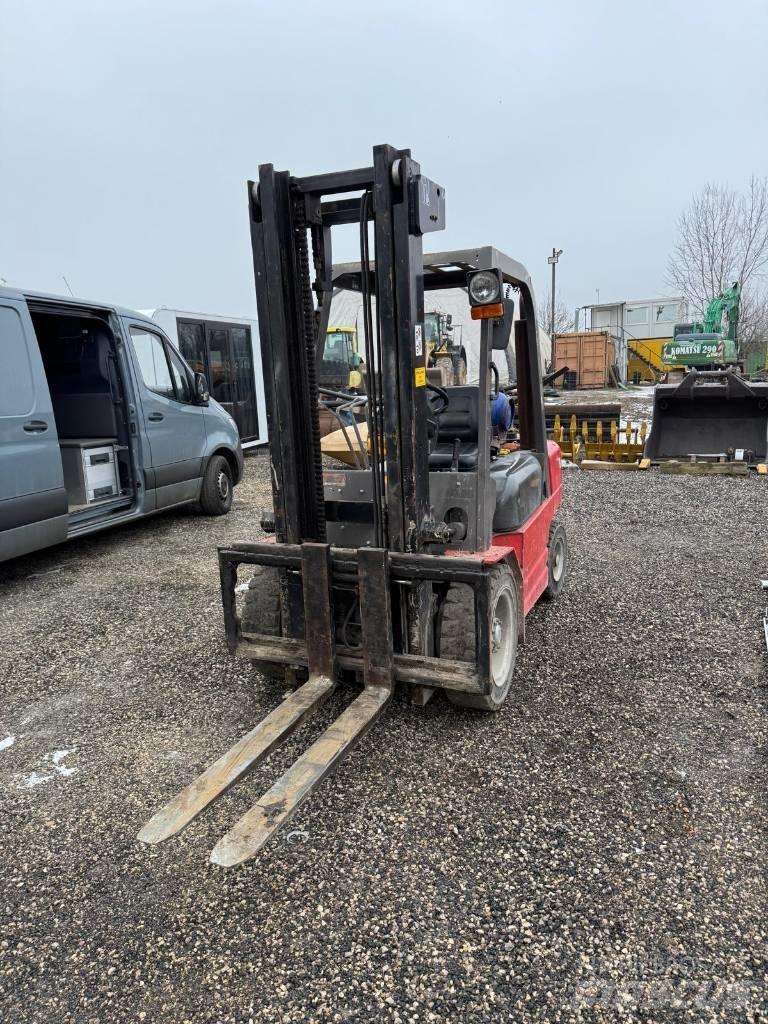 Manitou CG 30 P Plinski viljuškari