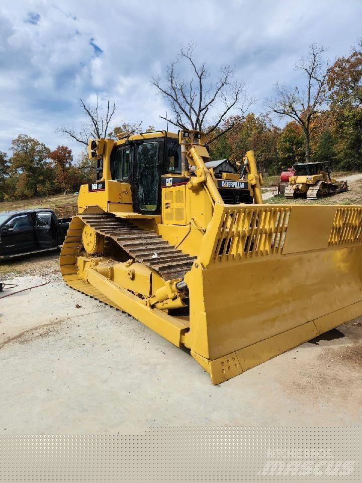 CAT D 6 R Buldožeri guseničari