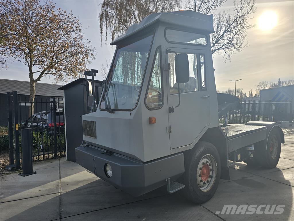  [div] DAF TT2100DH Terminalni tegljači
