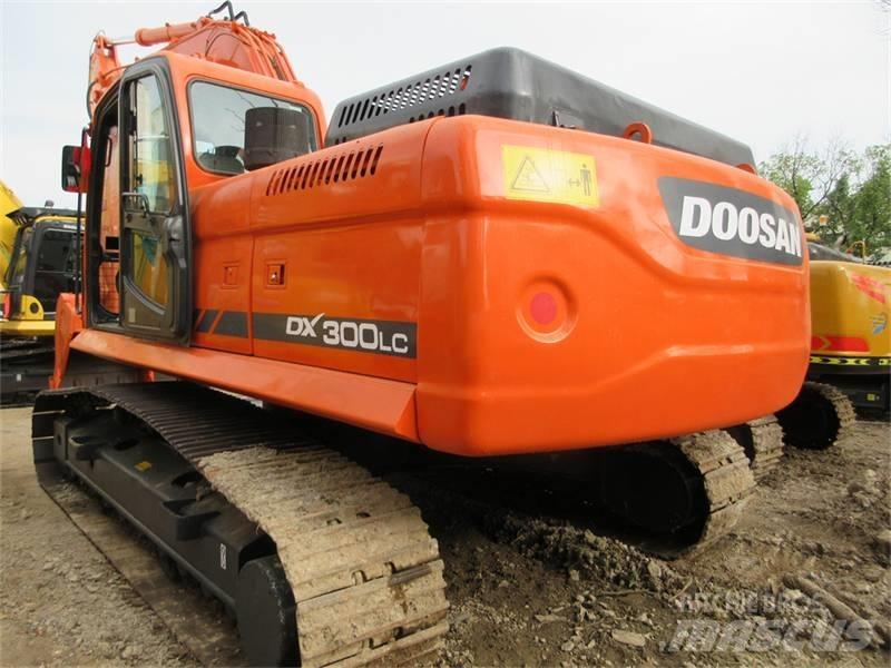 Doosan DX 300 LC Bageri guseničari