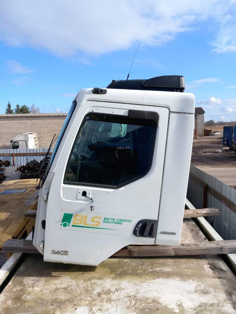 Renault Midlum 240 Kabine i unutrašnjost