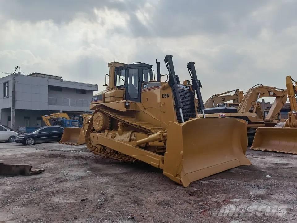 CAT D9N Buldožeri guseničari