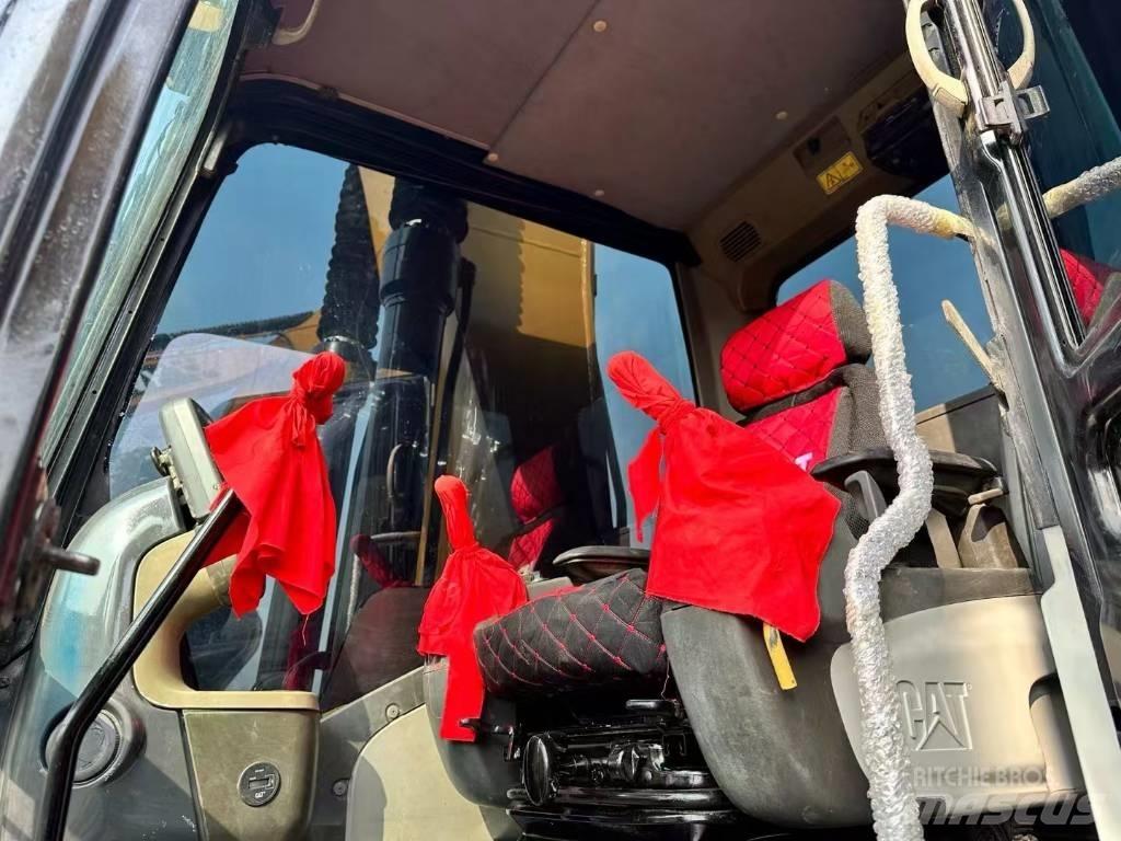 CAT 320 D Bageri guseničari