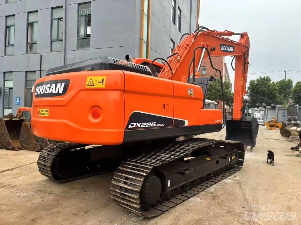 Doosan DX 225 LC Bageri guseničari