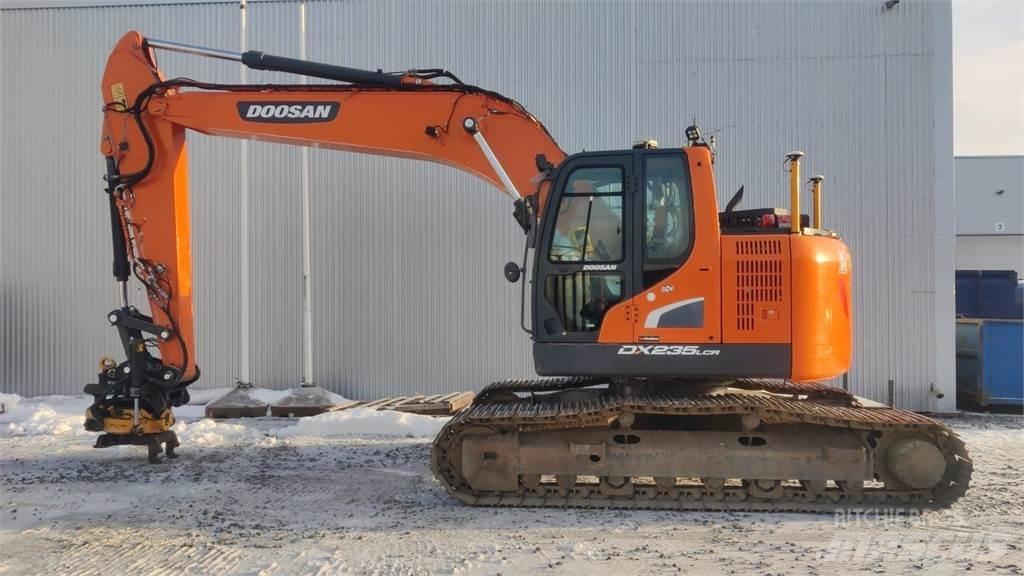Doosan DX235LCR-5 Bageri guseničari