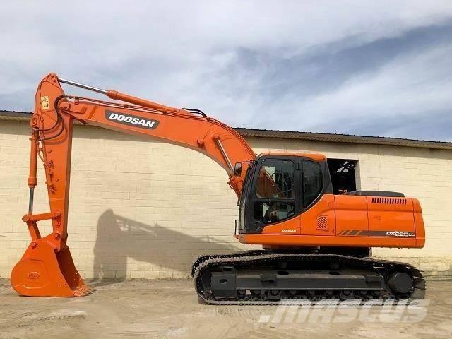 Doosan DX 225 Bageri guseničari