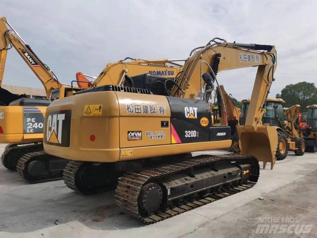 CAT 320D2 Bageri guseničari