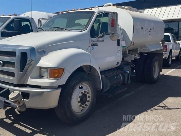 Ford F750 Kamioni cisterne