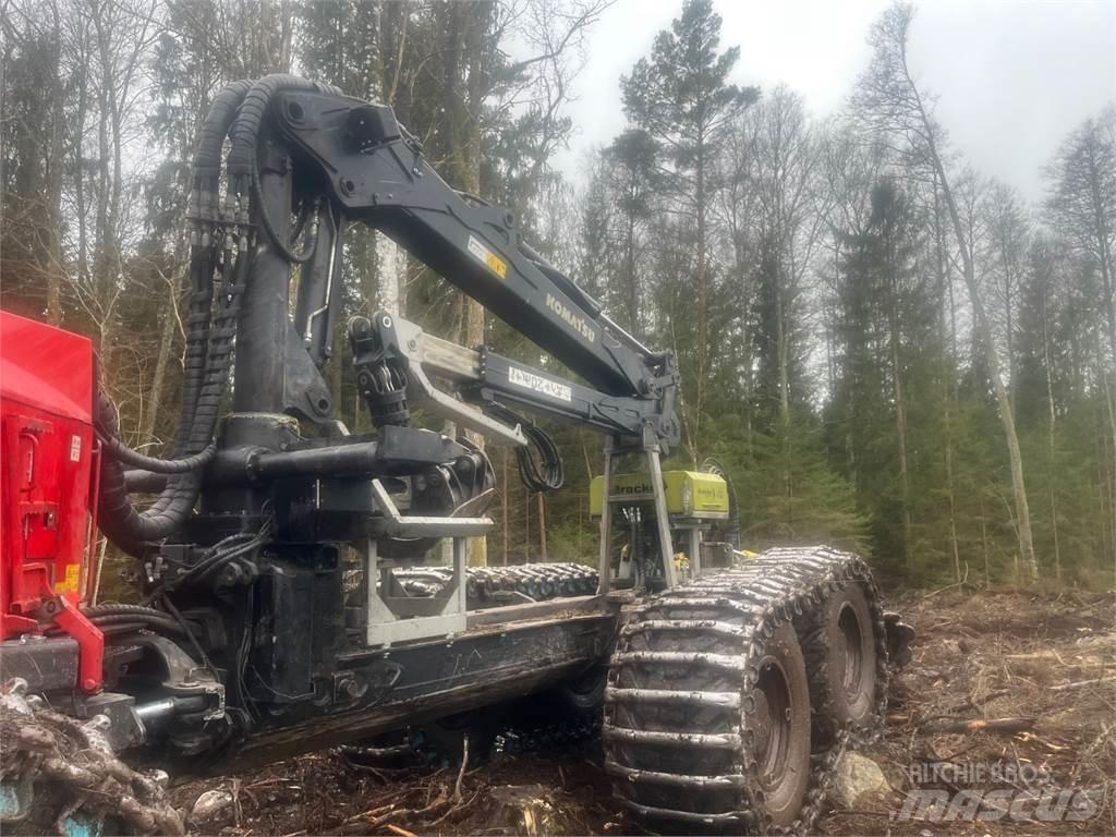 Komatsu 895 Forvarderi