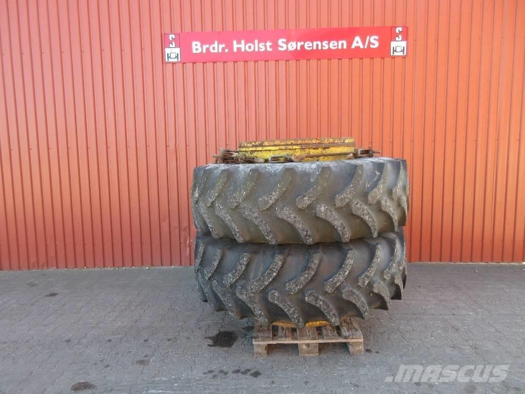 Firestone 20.8-38 Gume, točkovi i felne