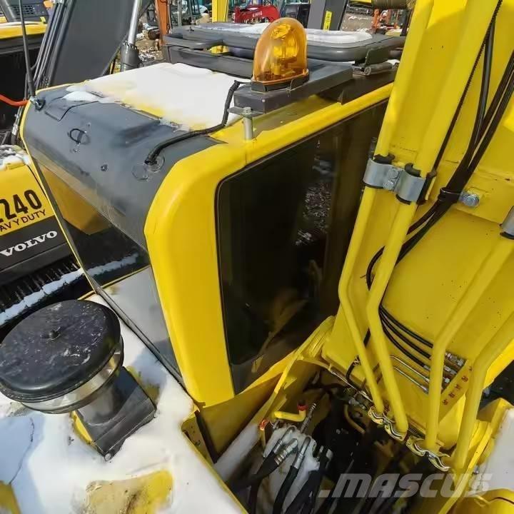 Komatsu PC 210 LC Bageri guseničari