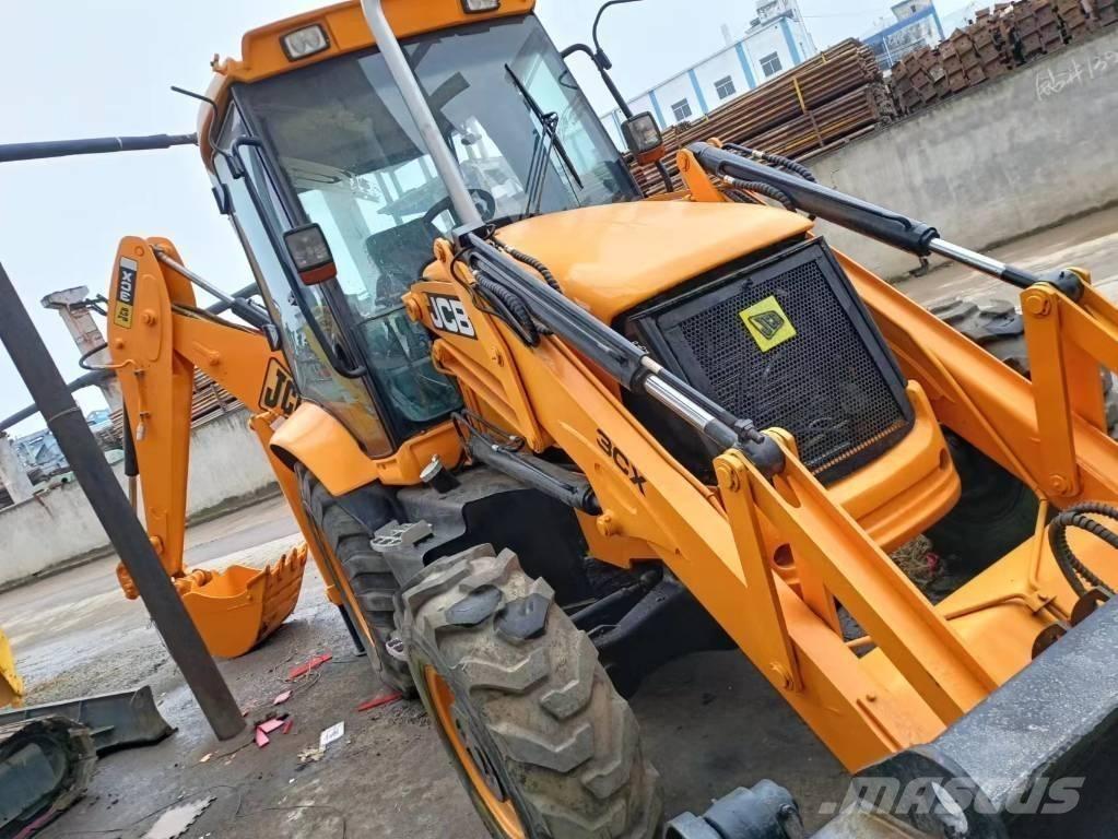 JCB 3 CX Bageri točkaši