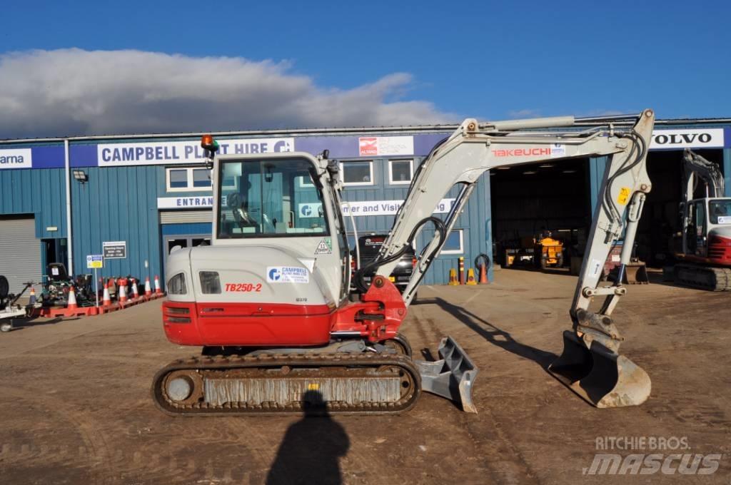 Takeuchi TB 250-2 Mini bageri < 7t