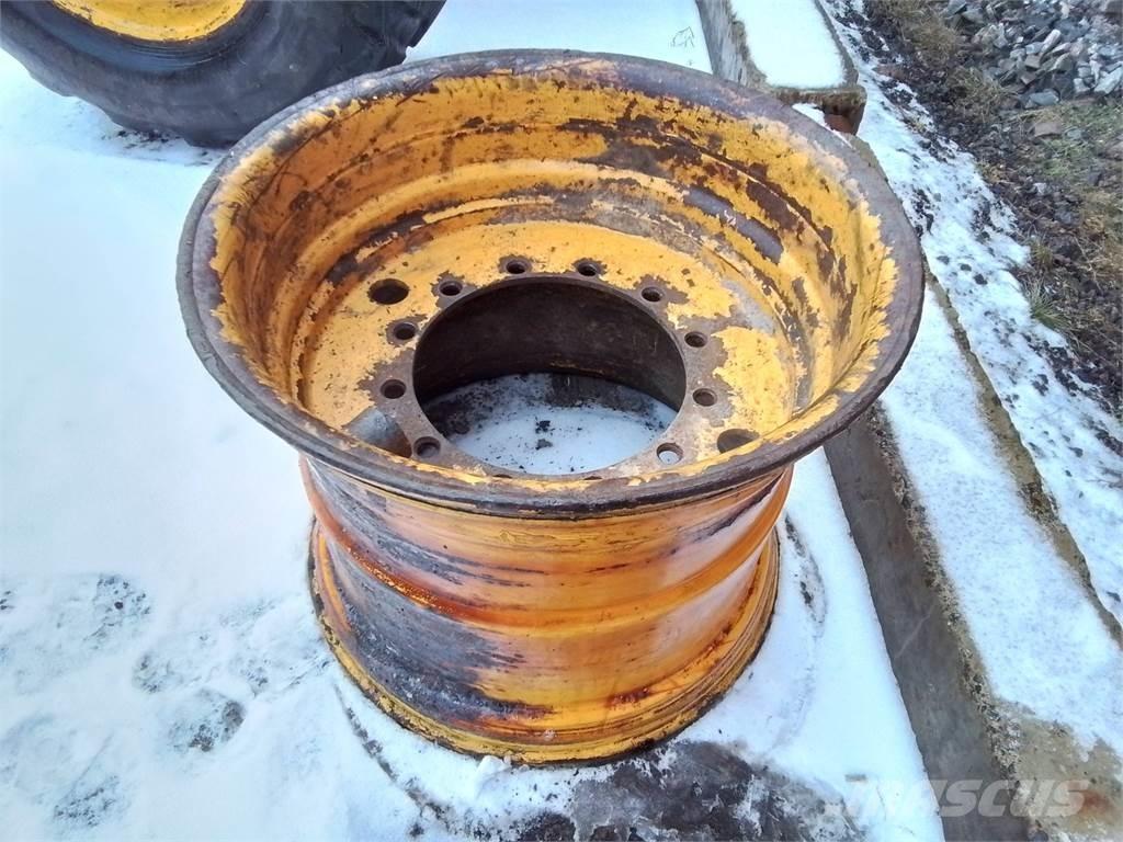 Rottne H20 24x30,5 Gume, točkovi i felne