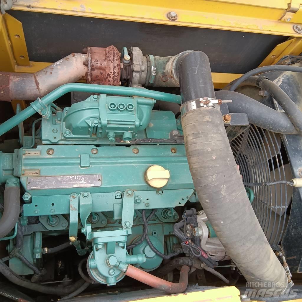 Volvo EC140B Bageri guseničari