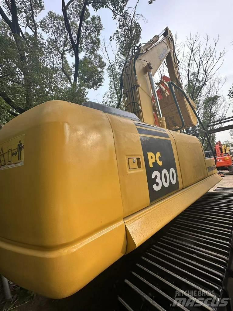 Komatsu PC 300 Bageri guseničari