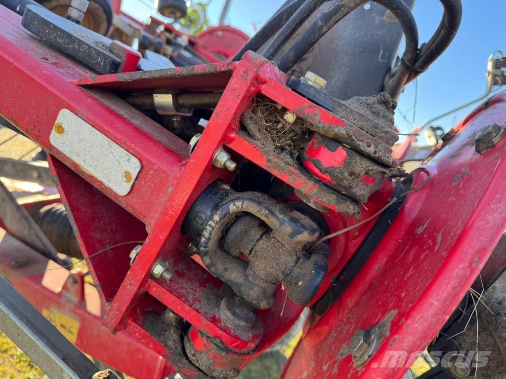 Fella TH901 trans Okretači i sakupljači sena