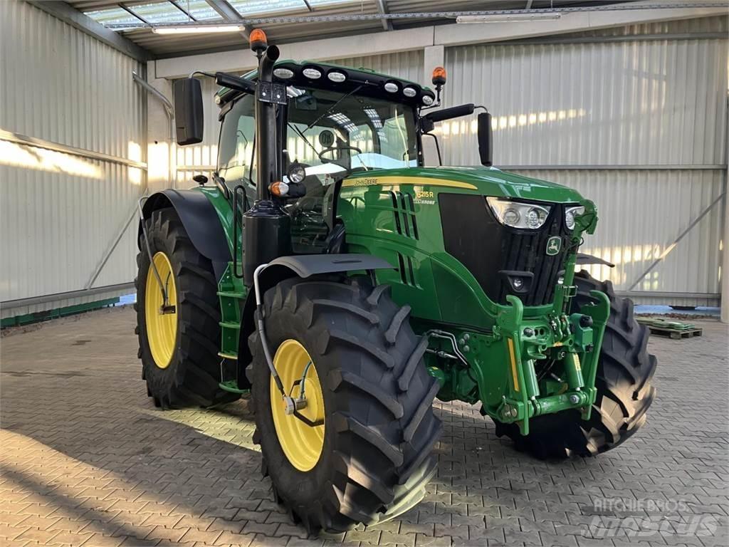 John Deere 6215R Traktori