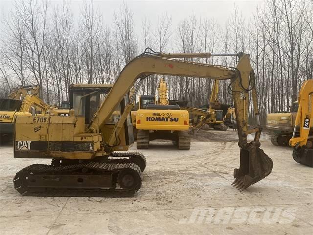 CAT E70B Bageri guseničari