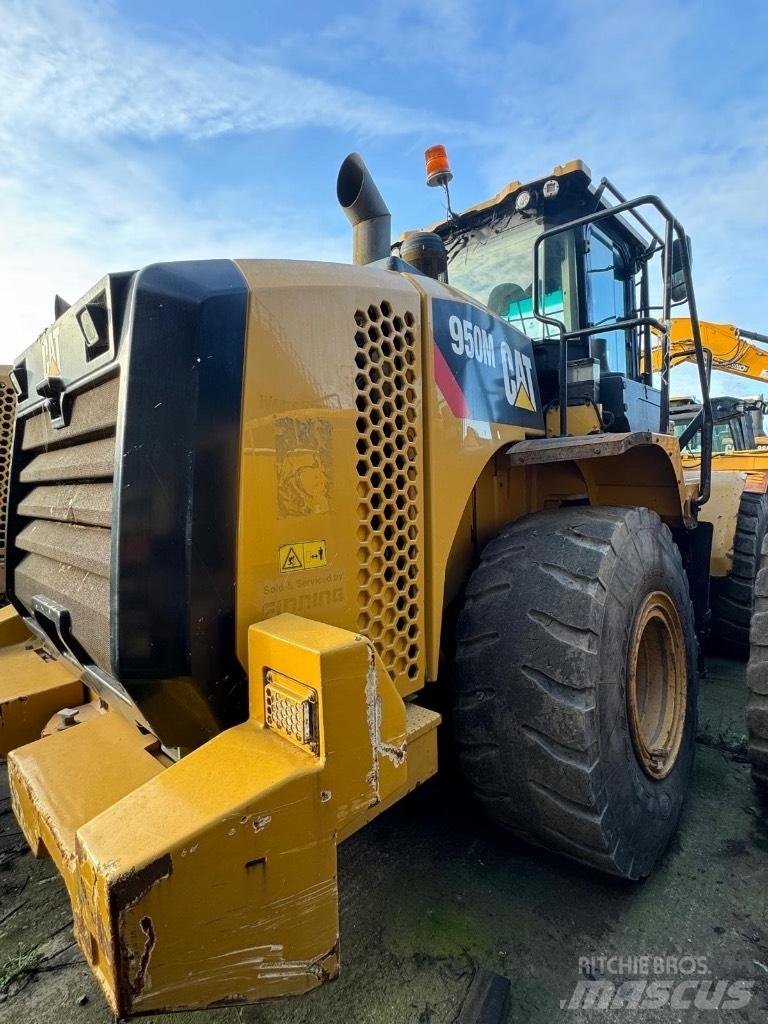 CAT 950M Utovarivači na točkove