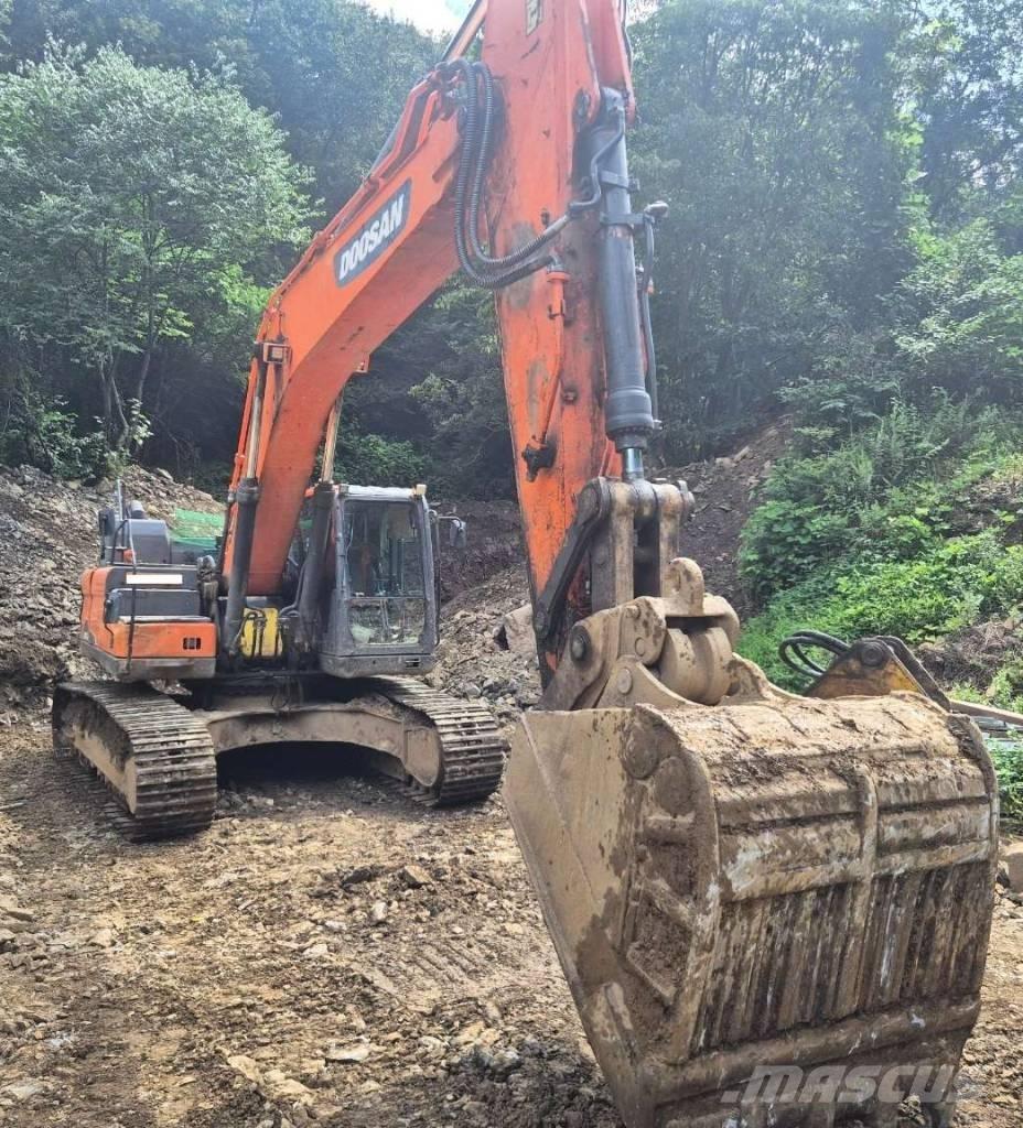 Doosan DX 300 LC-5 Bageri guseničari