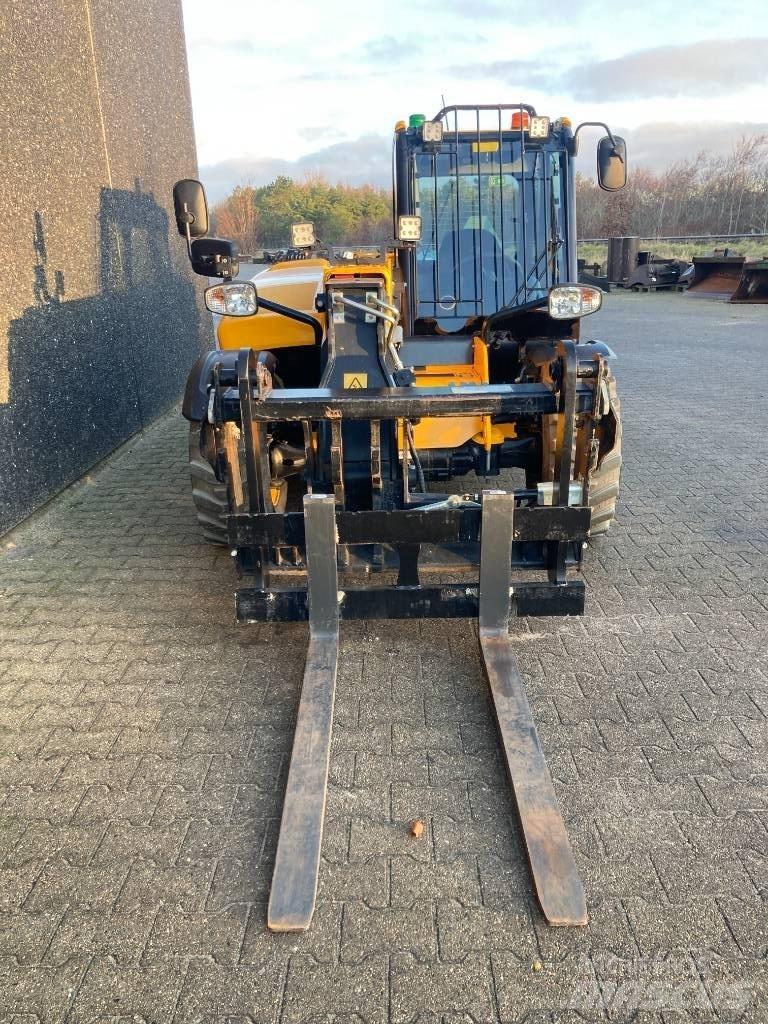 JCB 525-60 E Teleskopski viljuškari