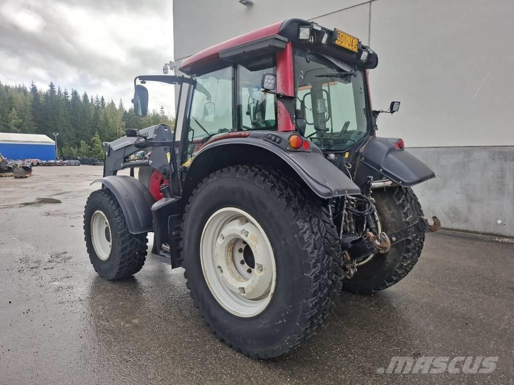Valtra N 101 Traktori