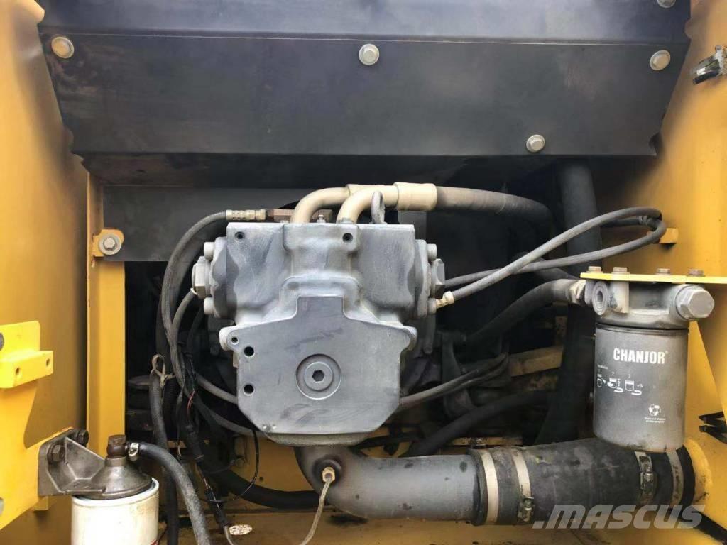 Komatsu PC 200-7 Bageri guseničari