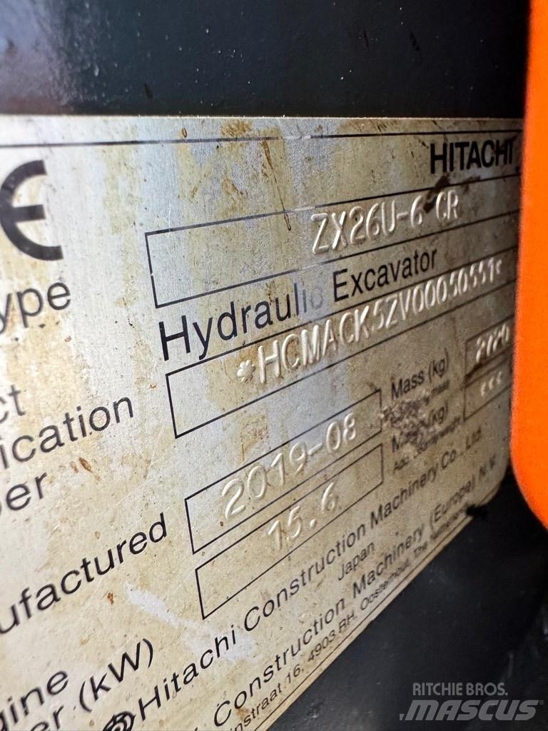 Hitachi 26U-6 CR Mini bageri < 7t