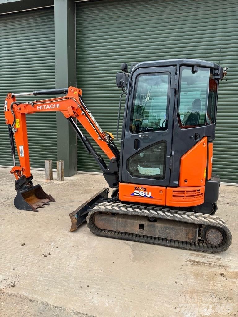 Hitachi 26U-6 CR Mini bageri < 7t