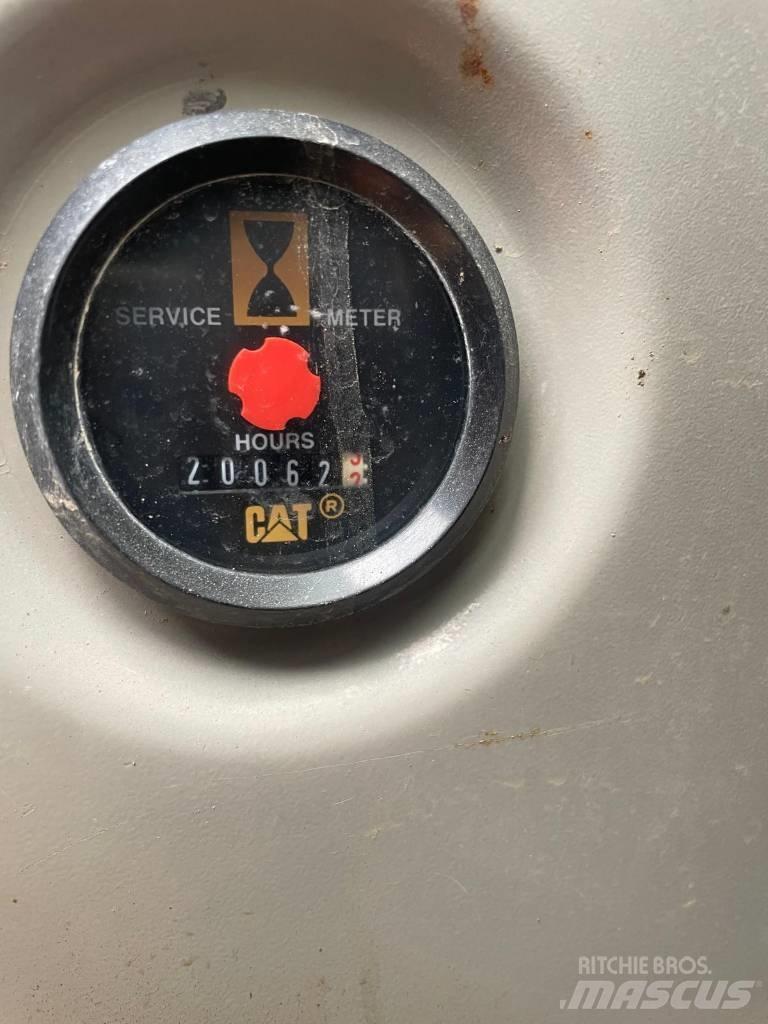 CAT 321 C LCR Bageri guseničari