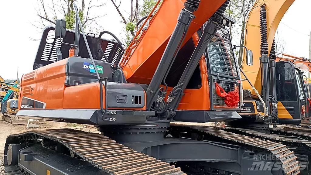 Doosan 225 LC-9 Bageri guseničari