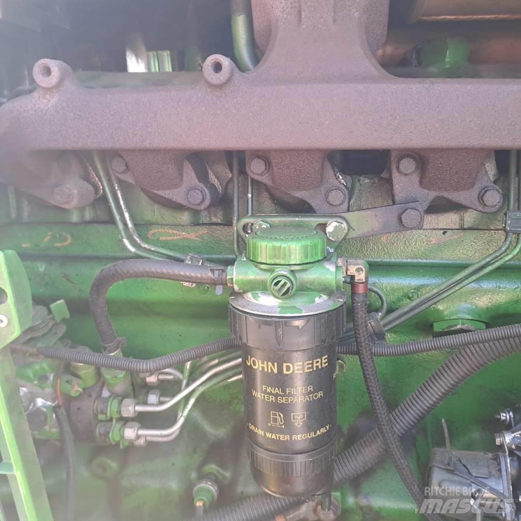 John Deere 6900 Traktori