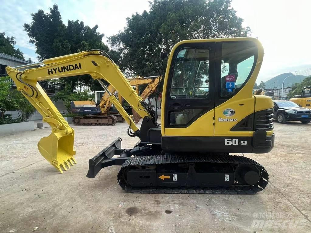 Hyundai R60-9 Bageri guseničari