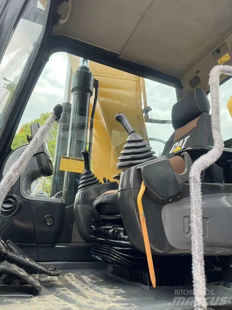 CAT 320 D Bageri guseničari