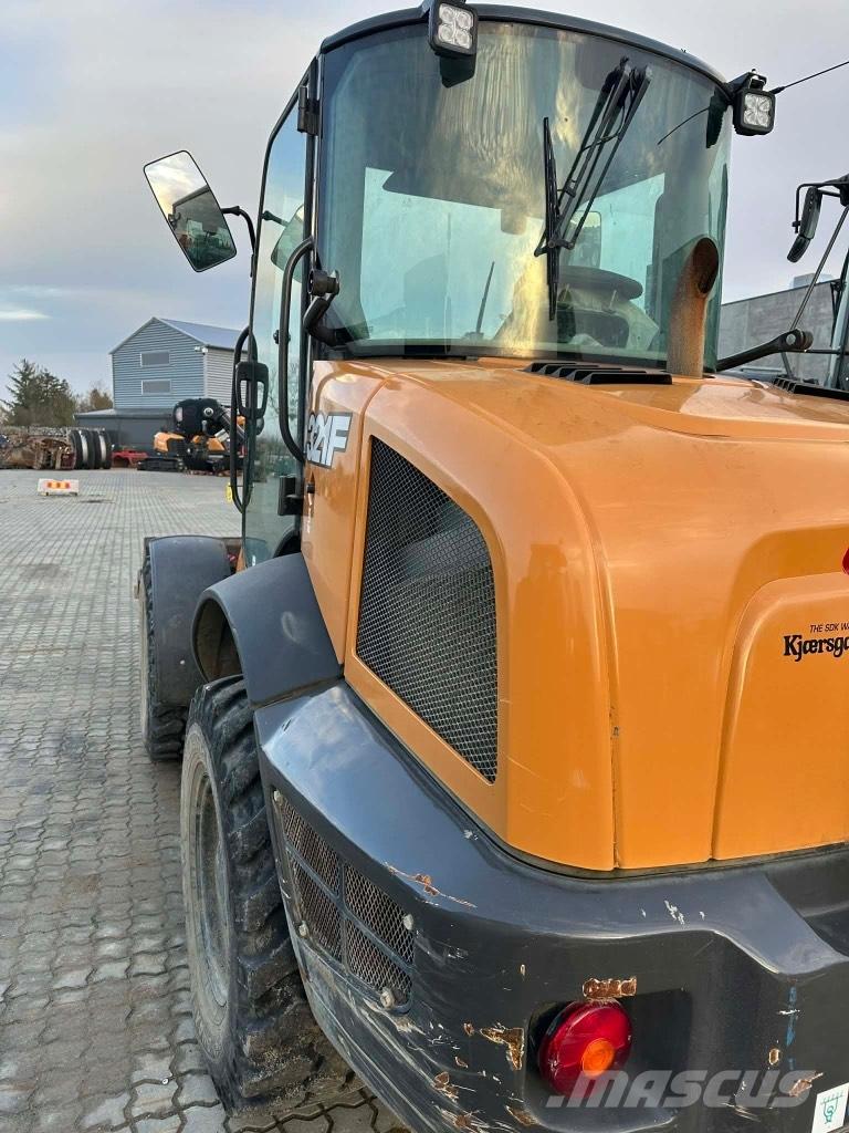 CASE 321 F Utovarivači na točkove