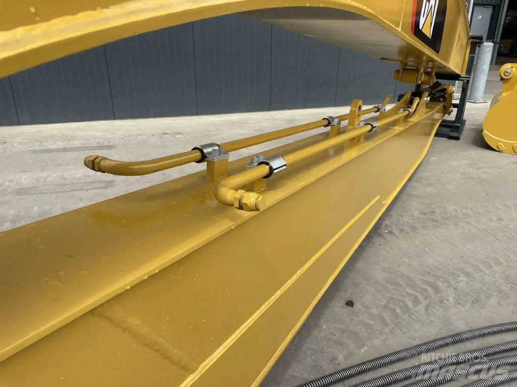 CAT 323F 18m Set Utovarne korpe