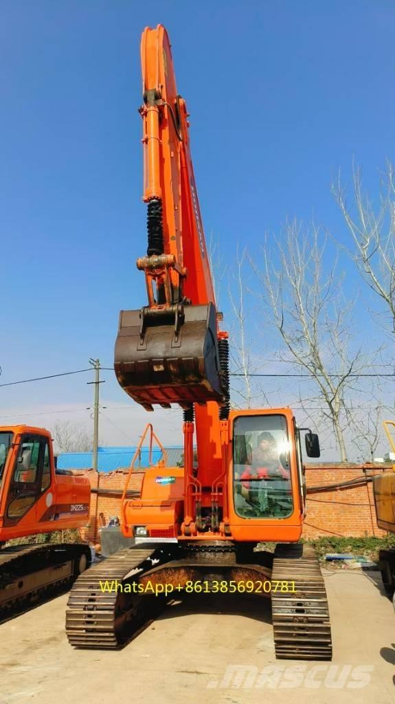 Doosan DH 225 LC-7 Bageri guseničari