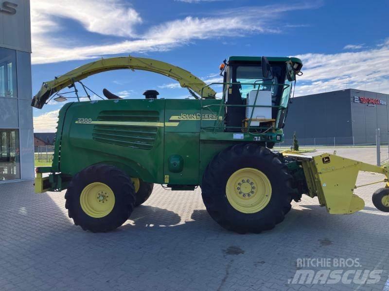 John Deere 7300 Mašine za stočnu hranu sa sopstvenim pogonom