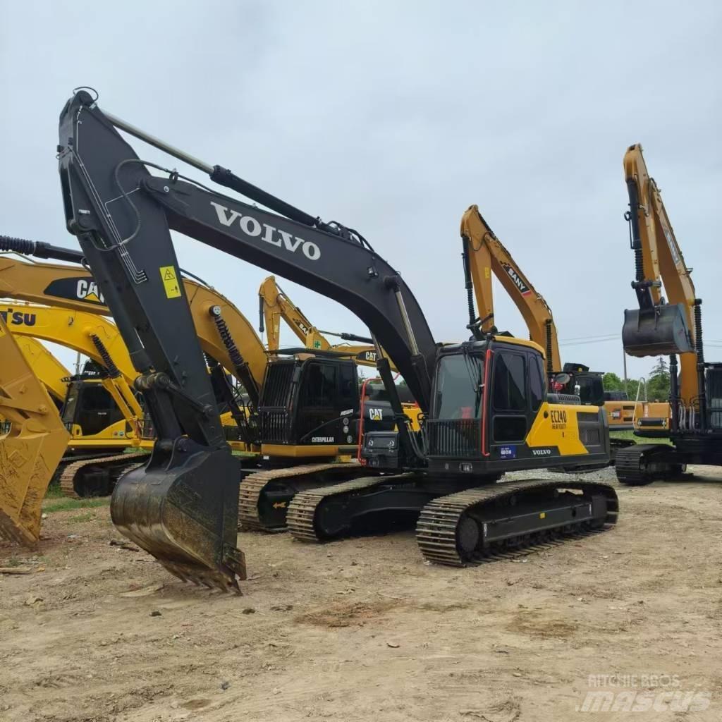 Volvo EC 240 Bageri guseničari