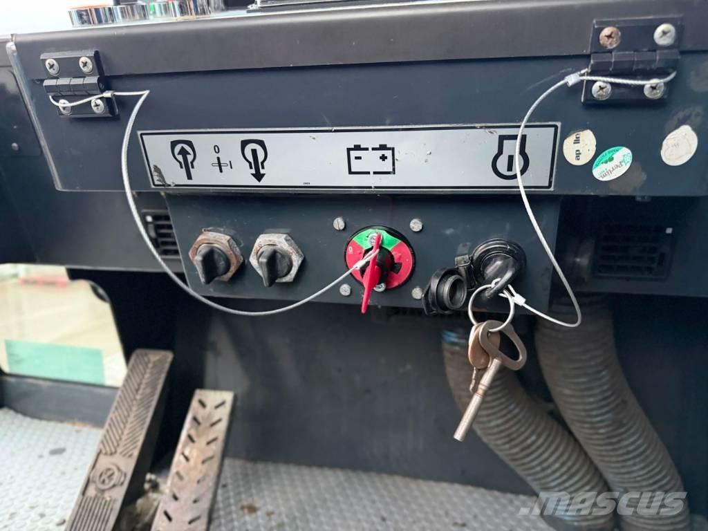 Bomag BW24R Gumeni valjci na točkovima